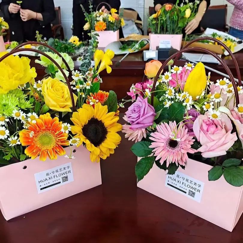 京津科技谷-精品无码国产自产野外拍-国产欧美日本一区二区-777777777少妇流水视频-日本理论片午午伦夜理片2024-亚洲第一免费视频-麻豆久久五月综合-亚洲变态另类专区丝袜自拍-97天堂国产在线观看开展“三八”妇女节创意插花活动(图3)