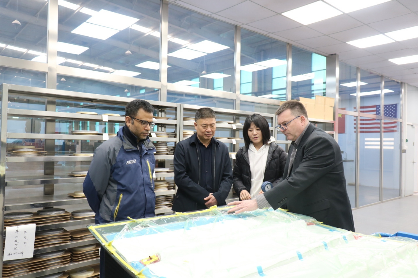 园区领导深入企业开展“双万双服促发展”活动(图6) 园区领导深入企业开展“双万双服促发展”活动(图6)