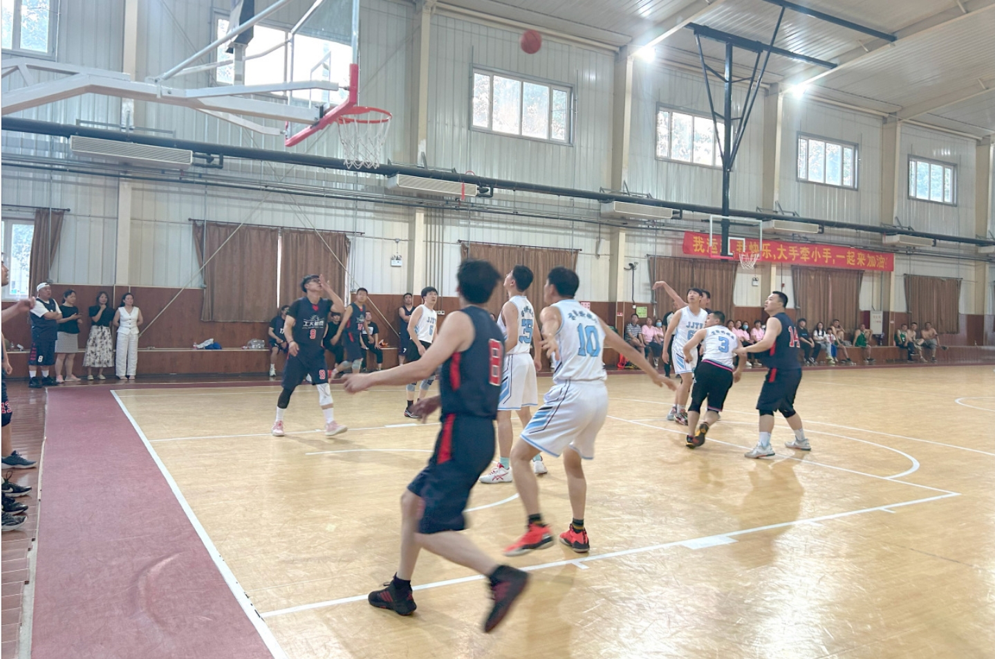 精彩“篮”不住！京津科技谷-精品无码国产自产野外拍-国产欧美日本一区二区-777777777少妇流水视频-日本理论片午午伦夜理片2024-亚洲第一免费视频-麻豆久久五月综合-亚洲变态另类专区丝袜自拍-97天堂国产在线观看2024年企业职工篮球赛圆满结束(图2)