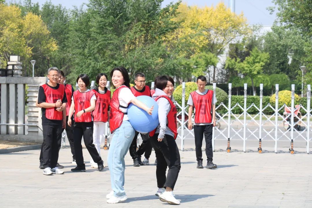 趣享运动，协进新程|这场趣味运动会嗨翻全场！(图9)